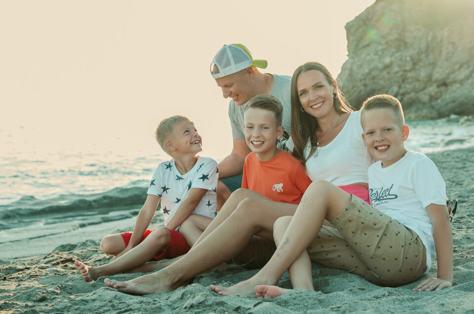 Why a Beach Photoshoot in Alanya Is the Perfect Holiday Memory